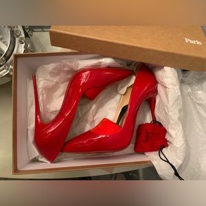 Christian Louboutin so Kate 120 Patent NEW! Only used for my collection display